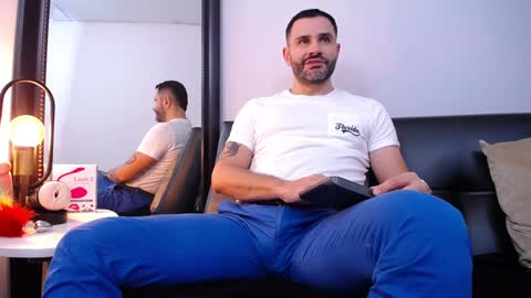  JONAS BEARD  online show from February 6, 6:56 pm