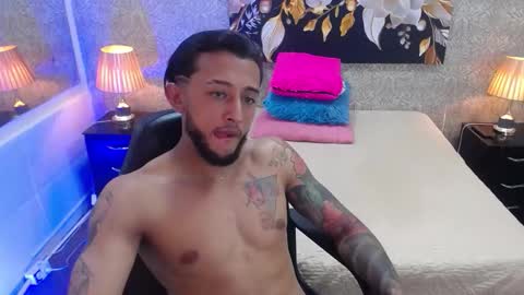 Snapshot of jonas_conor chatting on September 8, 9:03 pm Jonas online show from September 8, 9:03 pm