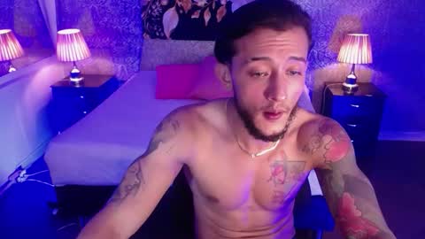 Snapshot of jonas_conor chatting on November 10, 9:25 pm Jonas online show from November 10, 9:25 pm