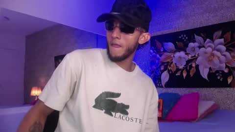 Snapshot of jonas_conor chatting on December 16, 7:19 pm Jonas online show from December 16, 7:19 pm