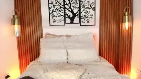 Jonas  online show from February 25, 4:33 am