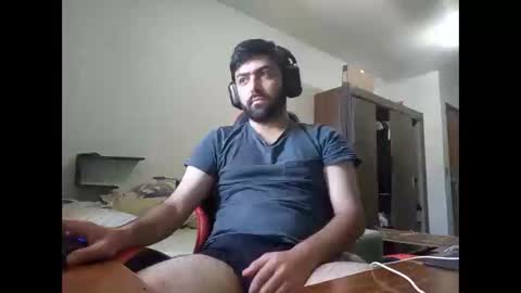 Snapshot of jonasf2525 chatting on December 4, 5:21 pm jonasf2525 online show from December 4, 5:21 pm