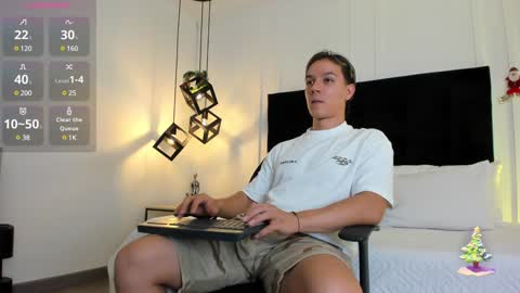 Jonathan Danielss  online show from December 14, 12:01 pm