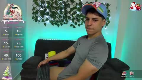 Instagram jonathanfit14 online show from December 20, 9:28 pm