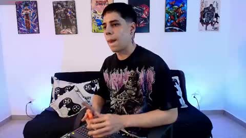 Snapshot of jonathanjoestar_ chatting on April 26, 9:23 pm Instagram jonathanfit14 online show from April 26, 9:23 pm