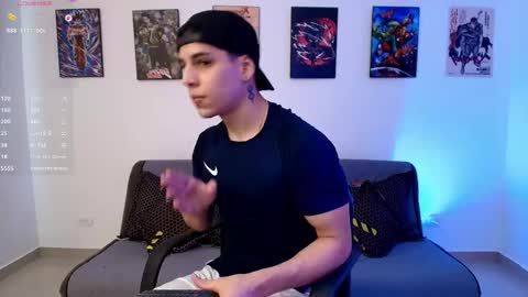 Snapshot of jonathanjoestar_ chatting on May 4, 9:00 pm Instagram jonathanfit14 online show from May 4, 9:00 pm