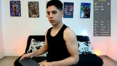 Snapshot of jonathanjoestar_ chatting on May 29, 9:35 pm Instagram jonathanfit14 online show from May 29, 9:35 pm