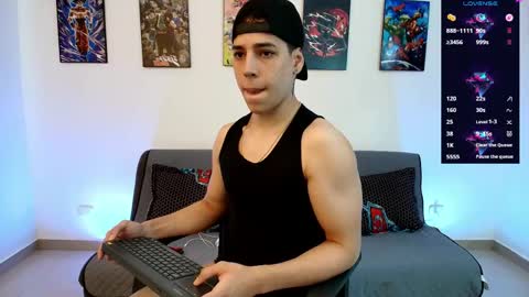 Snapshot of jonathanjoestar_ chatting on June 8, 8:53 pm Instagram jonathanfit14 online show from June 8, 8:53 pm