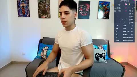Snapshot of jonathanjoestar_ chatting on June 20, 9:39 pm Instagram jonathanfit14 online show from June 20, 9:39 pm