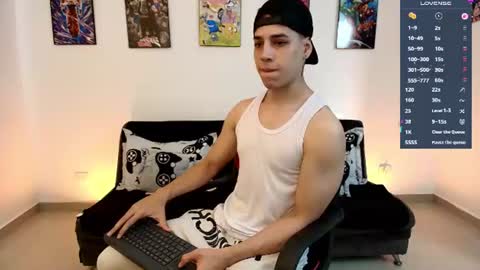 Snapshot of jonathanjoestar_ chatting on June 24, 9:36 pm Instagram jonathanfit14 online show from June 24, 9:36 pm