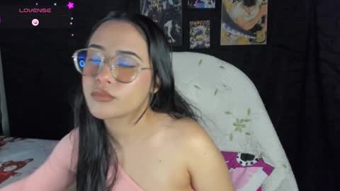 Snapshot of jonathanrwick chatting on December 3, 4:03 am Janna online show from December 3, 4:03 am