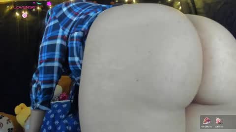 Snapshot of jonathanrwick chatting on January 14, 4:47 am Janna online show from January 14, 4:47 am