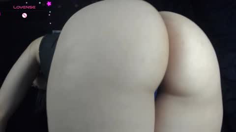 Snapshot of jonathanrwick chatting on January 17, 3:23 am Janna online show from January 17, 3:23 am