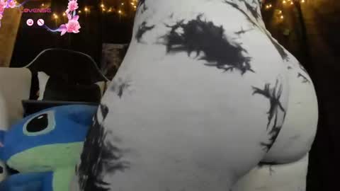 Snapshot of jonathanrwick chatting on February 18, 4:58 am Janna online show from February 18, 4:58 am