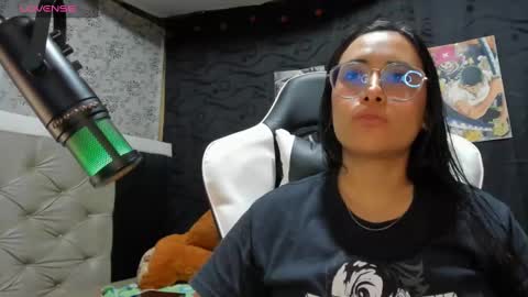 Snapshot of jonathanrwick chatting on March 1, 11:06 am Janna online show from March 1, 11:06 am