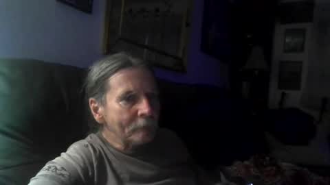 Snapshot of jonelvis6543 chatting on August 2, 7:40 am Jonelvis123456 online show from August 2, 7:40 am