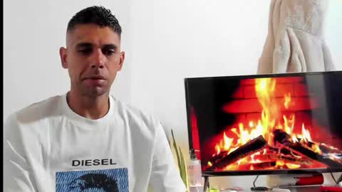 Snapshot of jonesjoness15 chatting on November 2, 12:02 am jonesjoness15 online show from November 2, 12:02 am