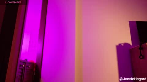 Jonnie Hagard online show from April 21, 2:51 am