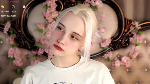 Alice online show from April 21, 11:05 am