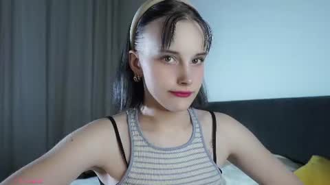 Snapshot of jonnienita chatting on July 21, 12:51 pm Alice online show from July 21, 12:51 pm