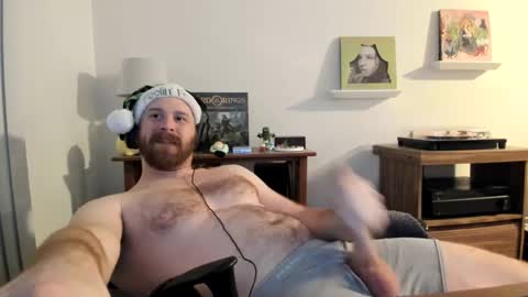 Snapshot of jonnlulz chatting on December 26, 2:33 am Jon online show from December 26, 2:33 am