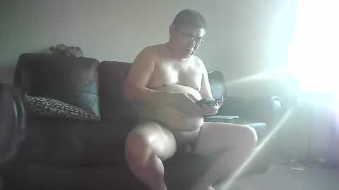 Snapshot of jonny4u_xxx chatting on June 9, 11:11 am John online show from June 9, 11:11 am