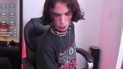 jonny_gilbert online show from April 25, 9:01 pm