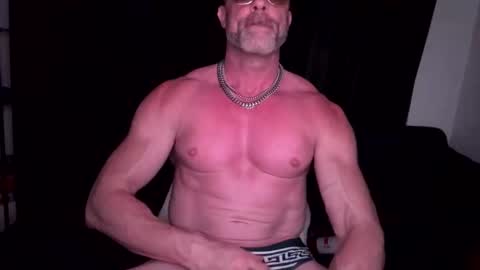 Snapshot of jonnycockfill chatting on November 20, 9:14 pm Jonny Cockfill online show from November 20, 9:14 pm