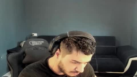 jonnyporn1 online show from March 2, 11:39 am