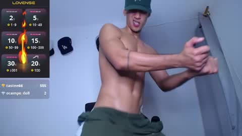 Snapshot of jonryder_ chatting on March 8, 8:11 am Ryder Jon online show from March 8, 8:11 am