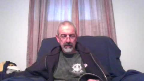 Snapshot of jony_five chatting on December 8, 3:45 pm Jon online show from December 8, 3:45 pm