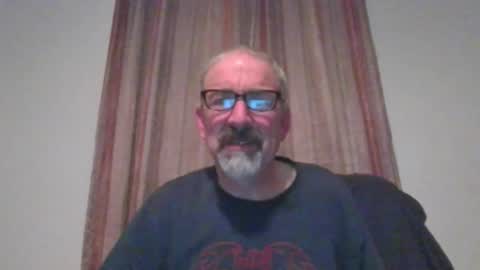 Snapshot of jony_five chatting on January 15, 3:00 am Jon online show from January 15, 3:00 am