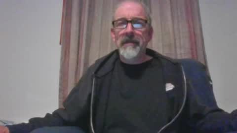 Snapshot of jony_five chatting on March 2, 5:44 am Jon online show from March 2, 5:44 am