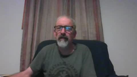 Snapshot of jony_five chatting on March 12, 2:52 am Jon online show from March 12, 2:52 am