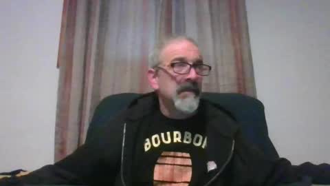 Snapshot of jony_five chatting on March 12, 9:35 pm Jon online show from March 12, 9:35 pm