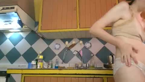 Snapshot of jony_marta chatting on December 21, 7:21 pm Jony Marta GMT 2000-0100 every day online show from December 21, 7:21 pm