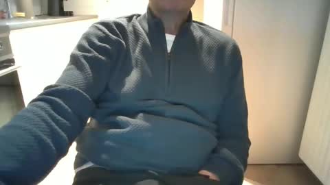 Snapshot of jop55 chatting on April 18, 7:58 pm Jop55 online show from April 18, 7:58 pm