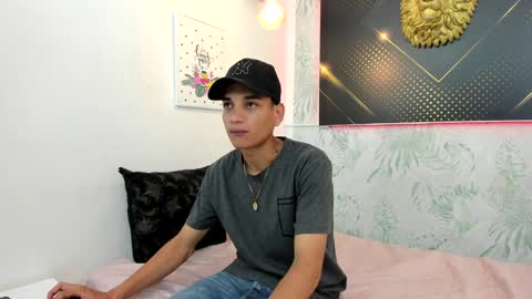 Snapshot of jordanandandrew chatting on January 15, 6:40 pm jordanandandrew online show from January 15, 6:40 pm