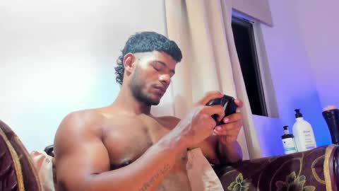 Snapshot of jordanparis chatting on November 5, 6:13 am JordanParis online show from November 5, 6:13 am