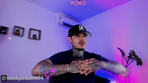 Snapshot of jordansmiith_ chatting on January 9, 9:37 pm Jordan Smith online show from January 9, 9:37 pm