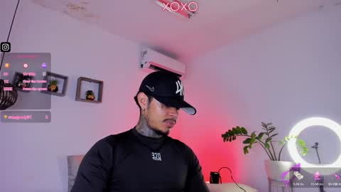 Snapshot of jordansmiith_ chatting on January 17, 9:17 pm Jordan Smith online show from January 17, 9:17 pm