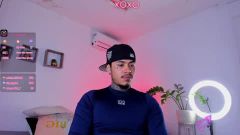 Snapshot of jordansmiith_ chatting on January 19, 7:04 pm Jordan Smith online show from January 19, 7:04 pm