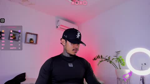 Snapshot of jordansmiith_ chatting on January 21, 9:46 pm Jordan Smith online show from January 21, 9:46 pm