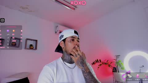 Snapshot of jordansmiith_ chatting on January 25, 8:31 pm Jordan Smith online show from January 25, 8:31 pm