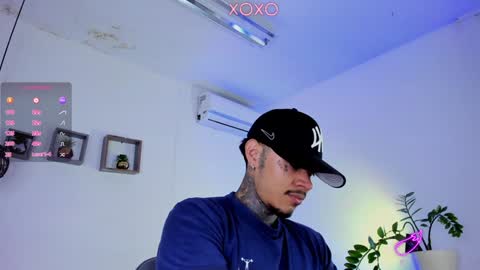 Snapshot of jordansmiith_ chatting on February 4, 9:10 pm Jordan Smith online show from February 4, 9:10 pm