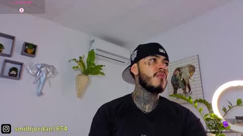 Snapshot of jordansmiith_ chatting on September 8, 9:47 pm Jordan Smith online show from September 8, 9:47 pm