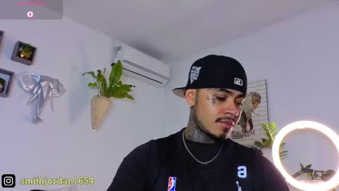 Snapshot of jordansmiith_ chatting on September 30, 9:20 pm Jordan Smith online show from September 30, 9:20 pm