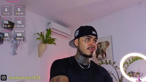 Snapshot of jordansmiith_ chatting on October 6, 9:01 pm Jordan Smith online show from October 6, 9:01 pm