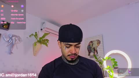 Snapshot of jordansmiith_ chatting on November 14, 9:13 pm Jordan Smith online show from November 14, 9:13 pm