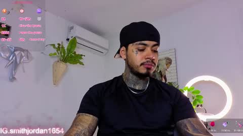 Snapshot of jordansmiith_ chatting on November 27, 10:34 pm Jordan Smith online show from November 27, 10:34 pm